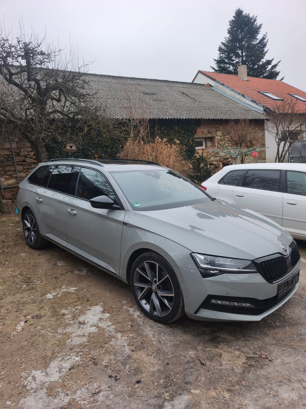 Škoda Superb exteriér