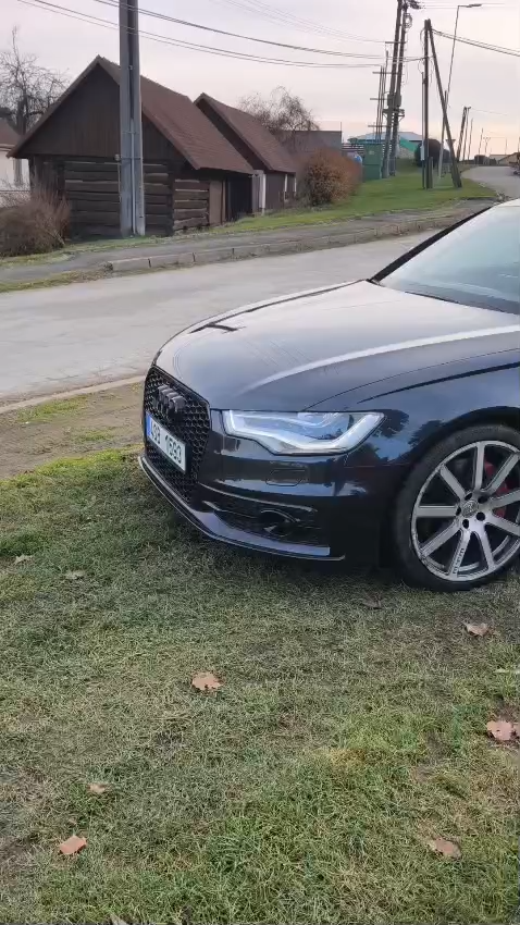 Detail přední části vozu